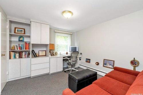 34 Forsythia Ln, Muttontown NY  11753-2337 exterior