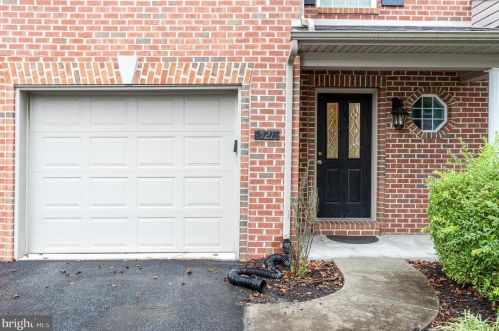 521 Northstar Dr, Harrisburg, PA 17112-8963