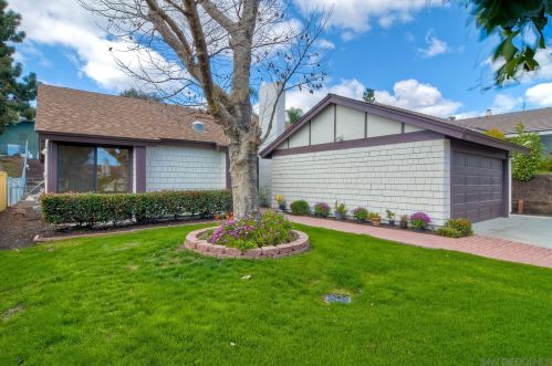 1433 Darwin Dr, Oceanside, CA 92056-3042