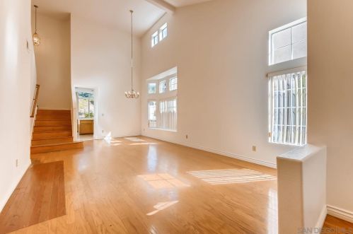 934 Gallery Dr, Oceanside CA  92057-7917 exterior