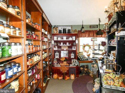 500 Tansboro Rd, Berlin Boro NJ  08009-9009 exterior