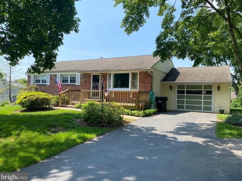 607 Lisa Rd, Norristown, PA 19403-4127