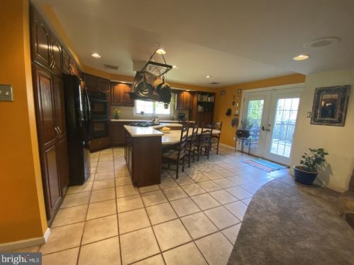 388 Sunnybrook Rd, Pottstown, PA 19464-2952