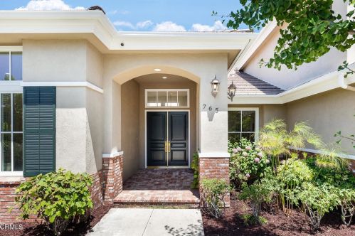 765 Forest Green Dr, La Canada, CA 91011-4207