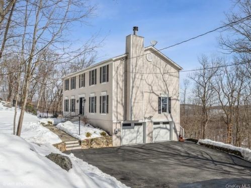 210 Ice Pond Rd, Sears Corners, NY 10509-2935