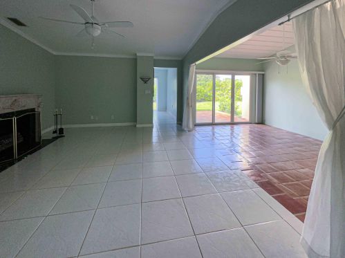 5247 Copperleaf Cir, Delray Beach, FL 33484-5504