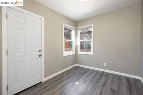 2809 99th Ave, Oakland CA  94605-4814 exterior