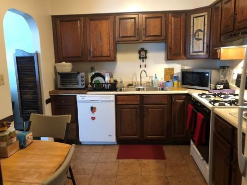 726 Chambers Ave, Jeannette, PA 15644-2236