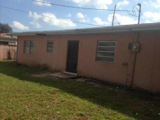 1015 50th Pl, Hialeah, FL 33012-3423