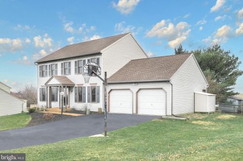 710 Beverly Hills Ct, Red Lion, PA 17356-9186
