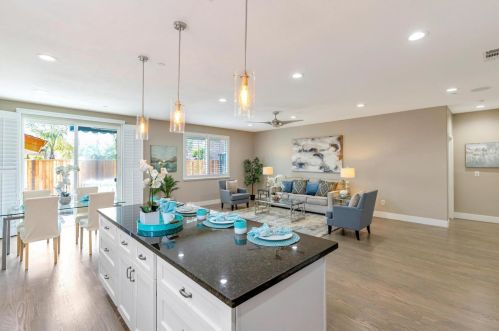 1106 Sprig Way, Gilroy CA  95020-8113 exterior