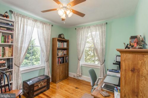 1 Maple Ave, Paoli PA  19301-1215 exterior