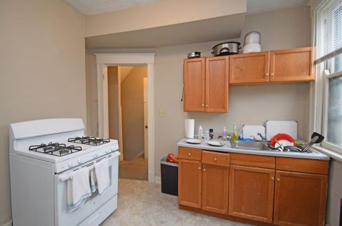 2304 Clifton Ave, Cincinnati OH  45219-1313 exterior