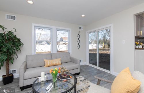 125 Applewood Dr, Auburn NJ 08085-1559 exterior