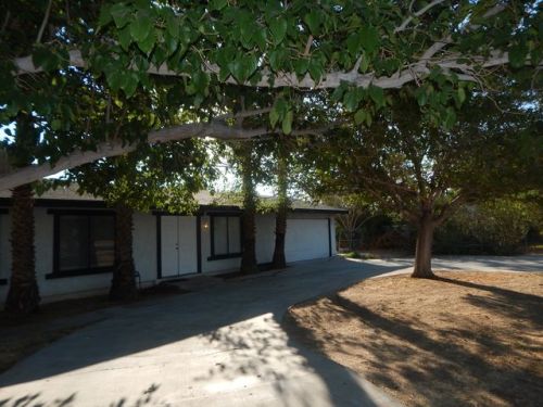 12449 Magnolia Ave, Victorville, CA 92395-9663