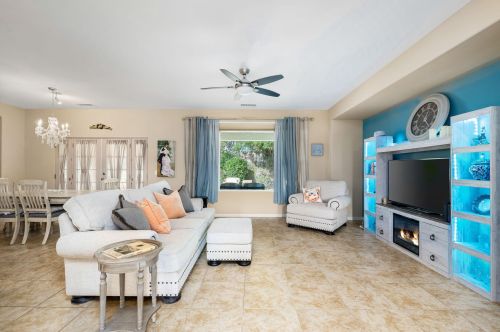 81160 Victoria Ln, La Quinta CA  92253-9351 exterior