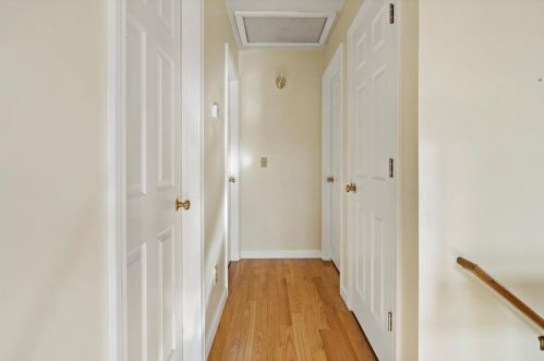 105 Nepaug Rd, South Kingstown RI  02882-2303 exterior