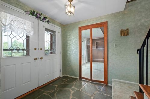 266 Ben Til Dr, Pittsburgh PA  15236-4306 exterior