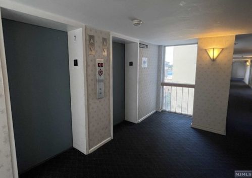 40 Fayette St, Perth Amboy NJ  08861-4251 exterior