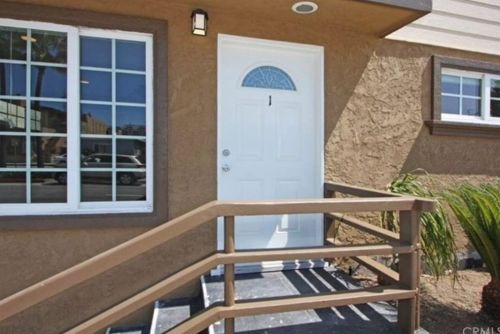 1216 Balboa Blvd, Newport Beach CA  92661-1420 exterior