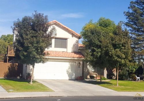 1700 Saint Helens Ave, Bakersfield, CA 93304-6973