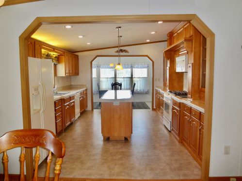 32 Spruce Dr, Belmont NH  03220-4458 exterior