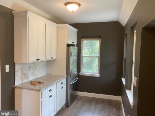 208 Grand Ave, Blenheim NJ  08012-3844 exterior