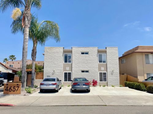 4657 32nd St, San Diego CA  92116-3310 exterior