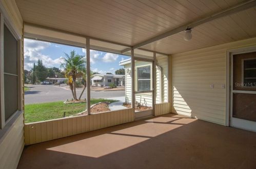 749 Buccaneer Blvd, Tavares, FL 32778-4524