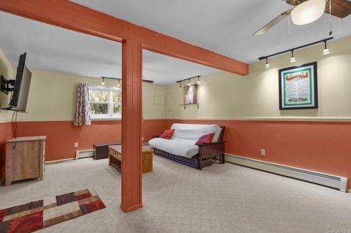 24 Somerset Dr, Washingtonville NY  10992-1372 exterior