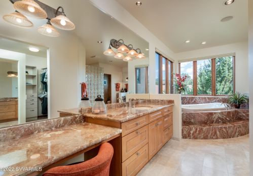 206 Calle Francesca, Sedona AZ 86336-4760 exterior