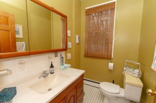 83 Voit Ave, Lincoln Park NJ  07035-1039 exterior