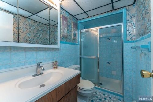 41 Mt Pleasant Ave, West Paterson NJ  07424-2734 exterior