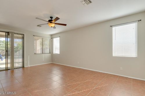 2064 Cherry Hills Pl, Chandler, AZ 85249-4143