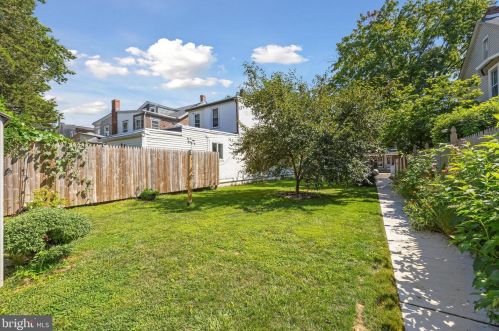 1039 Queen St, Pottstown PA  19464-5827 exterior