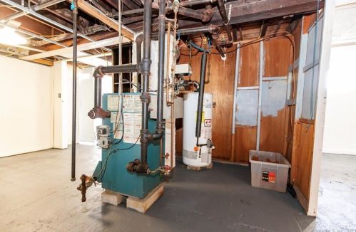 46 Sander St, United States Coast Guard Ac CT  06320-3320 exterior