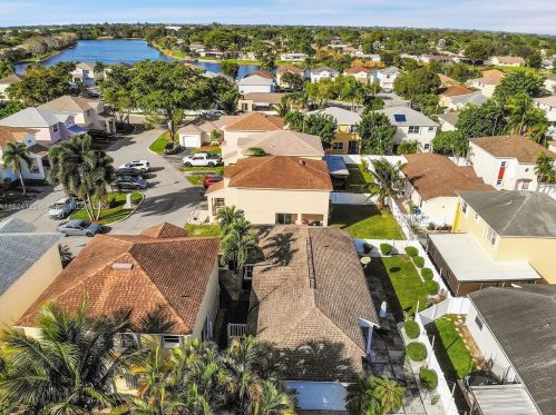 12012 13 St, Hollywood FL  33026-3876 exterior