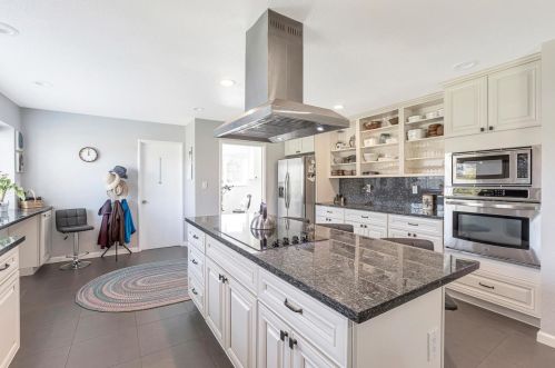 5930 Filbert Ave, Citrus Heights CA  95662-4716 exterior