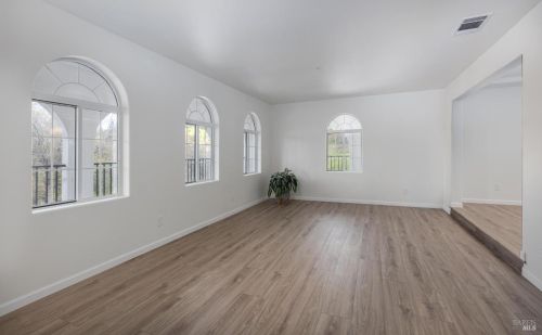 385 Vine St, Vacaville CA  95688-8704 exterior