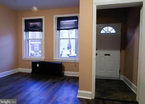 3323 Cumberland St, Philadelphia, PA 19132-2821