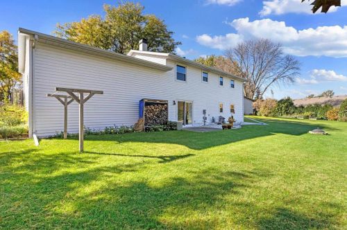 3391 Nautical Ave, Green Bay WI  54311-7235 exterior