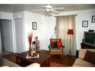 3926 California St, San Diego CA  92110-2117 exterior