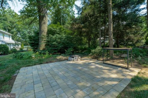 1704 Wheatland Ave, Lancaster PA  17603-4520 exterior