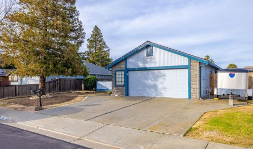 2852 Shasta Dr, Fairfield, CA 94533-6504
