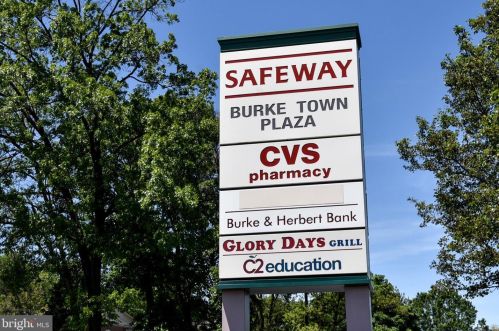 9174 Broken Oak Pl, Springfield VA 22015-3534 exterior