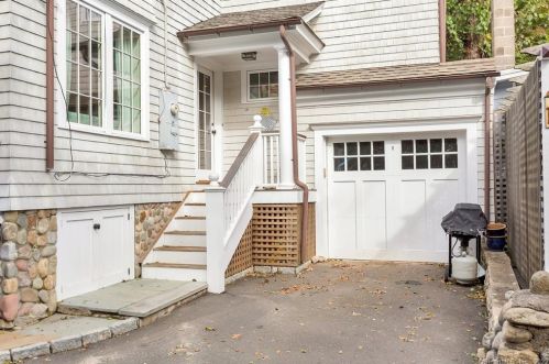 10 Yarmouth Rd, Norwalk CT  06853-1844 exterior