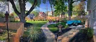 221 Kings Hwy, Camden NJ  08106-1616 exterior