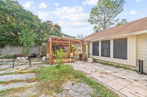 3123 Southdown Dr, Pearland TX 77584-2364 exterior