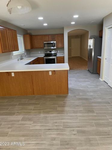 3827 Villa Linda Dr, Glendale AZ  85310-3322 exterior