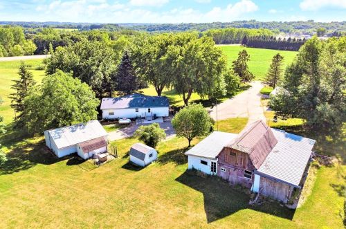 3819 Daly Ave, Faribault, MN 55021-7978